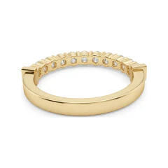 0.54 CTTW Shared-Prong Round Half-Eternity Band in 10K Yellow Gold thumbnail 3
